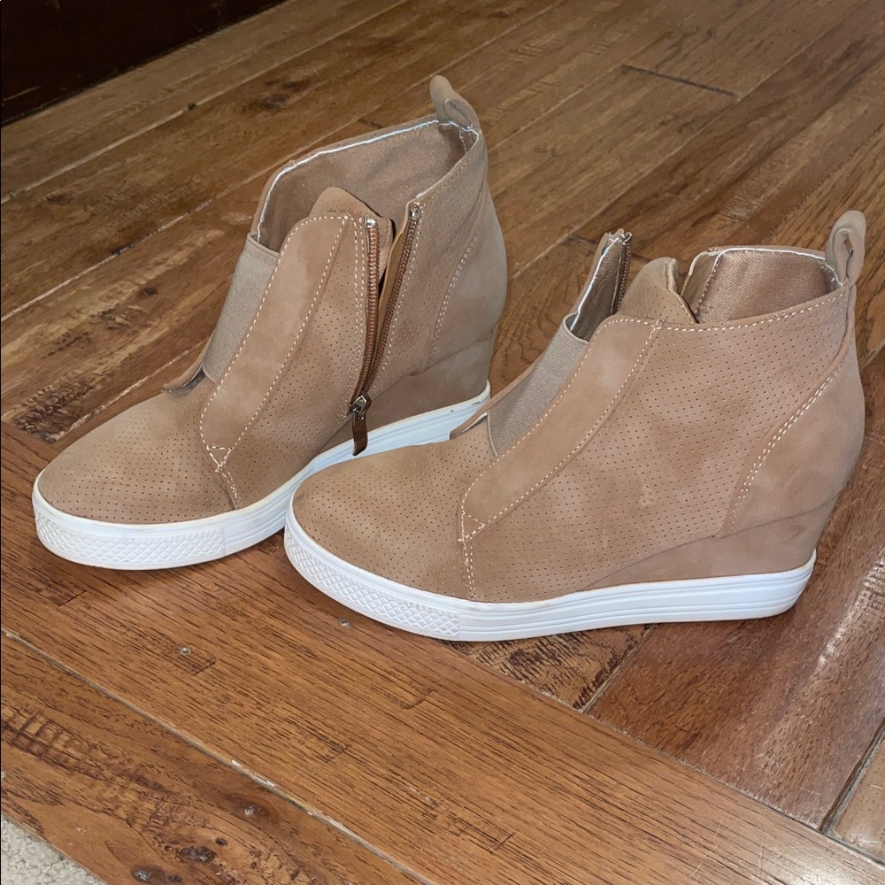 CCOCCI Tan Wedge Sneakers